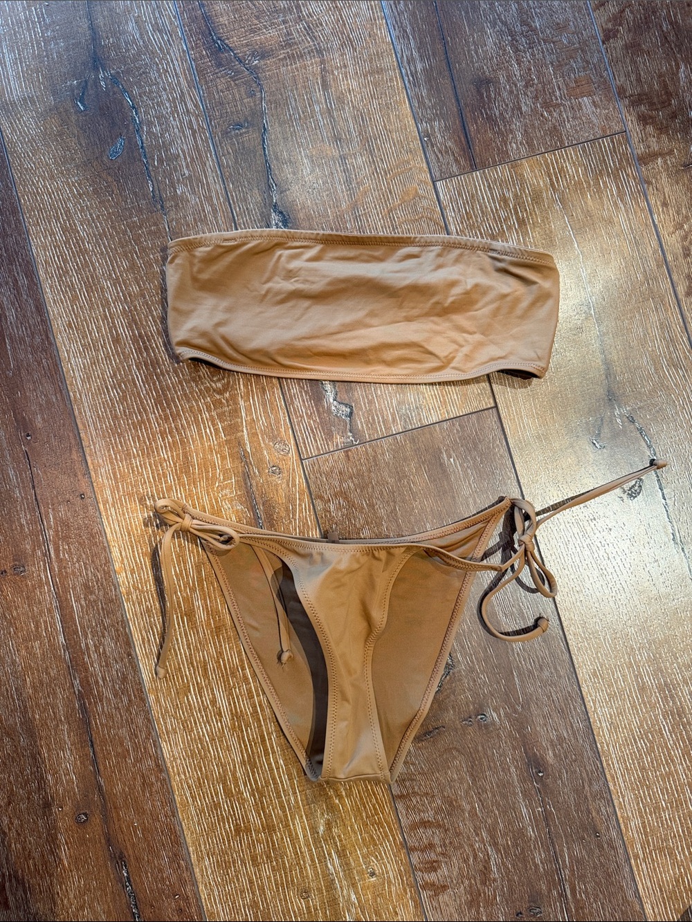 Skims bandeau tan bikini